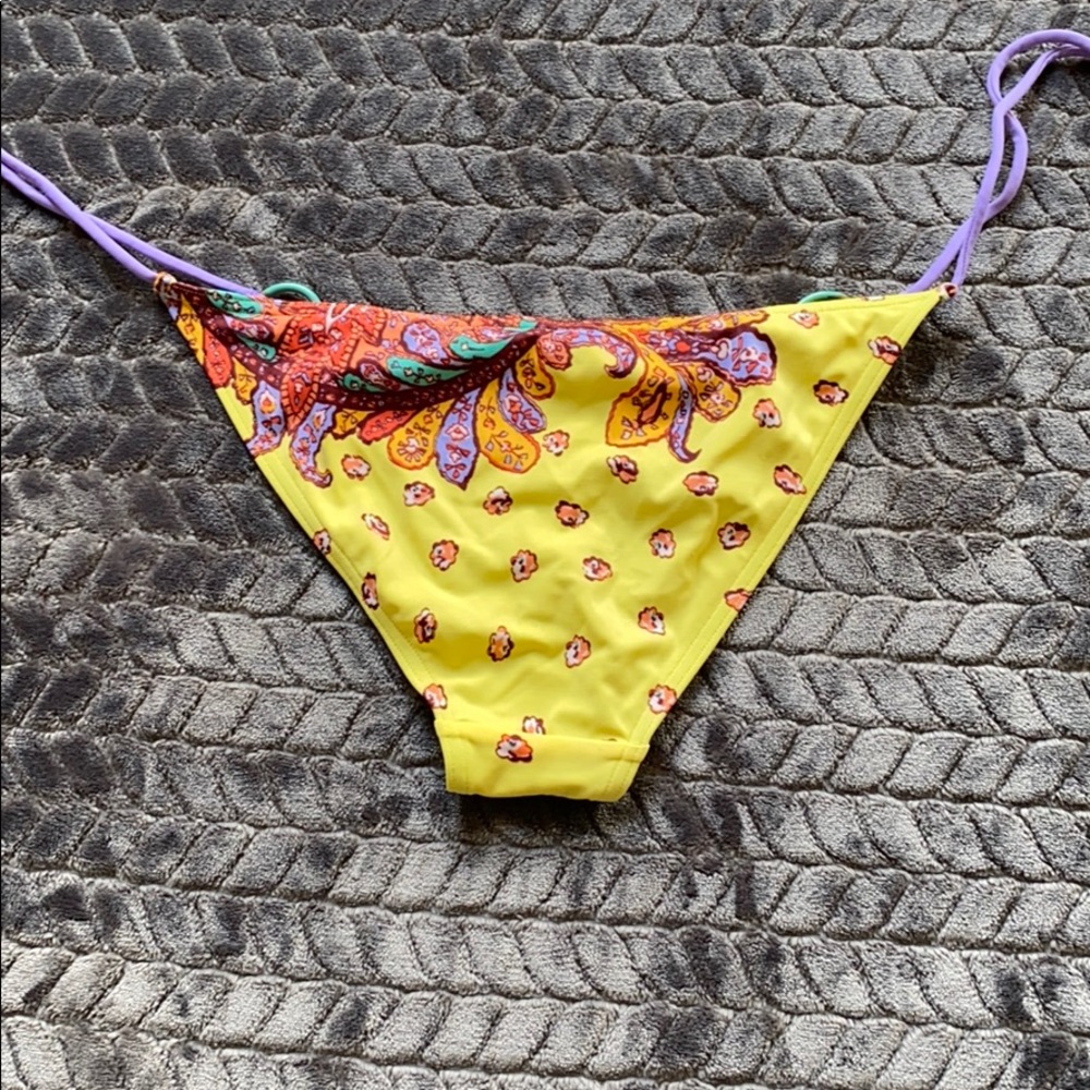 String bikini bottom - Picture 2 of 2